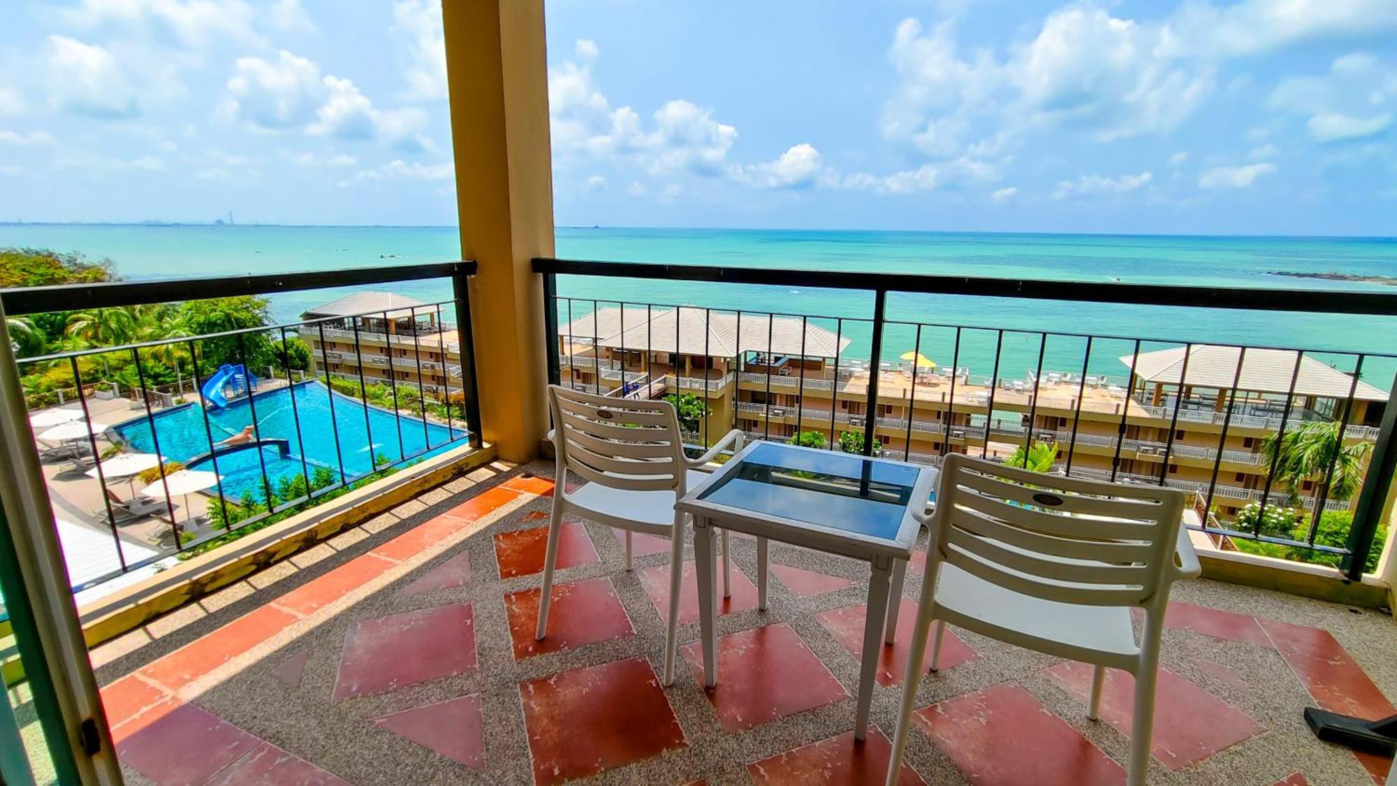 Royal Phala Cliff Beach Resort Ban Chang  Exterior foto